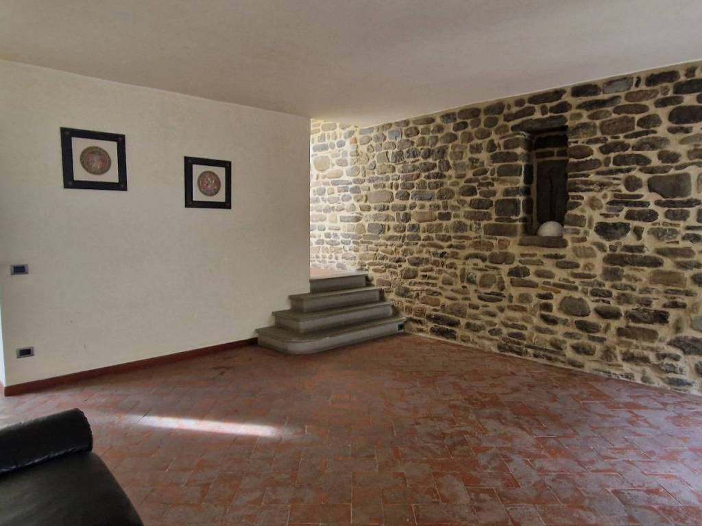 casa indipendente a Castelfranco Piandiscò in zona Castelfranco di Sopra