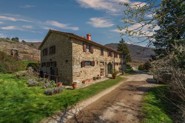 casale in vendita a Castelfranco Piandiscò