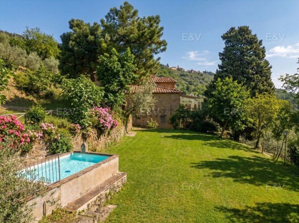 casale in vendita a Castelfranco Piandiscò