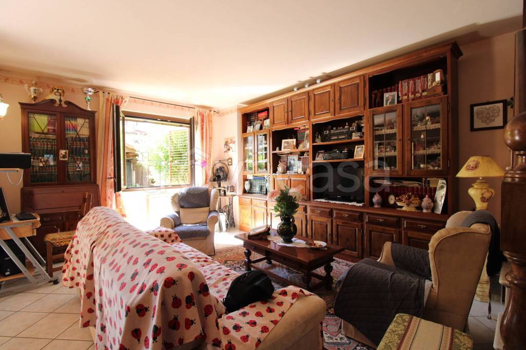 casa indipendente in vendita a Castelfranco Piandiscò in zona Vaggio