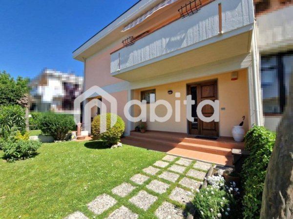 casa indipendente a Castelfranco Piandiscò in zona Castelfranco di Sopra