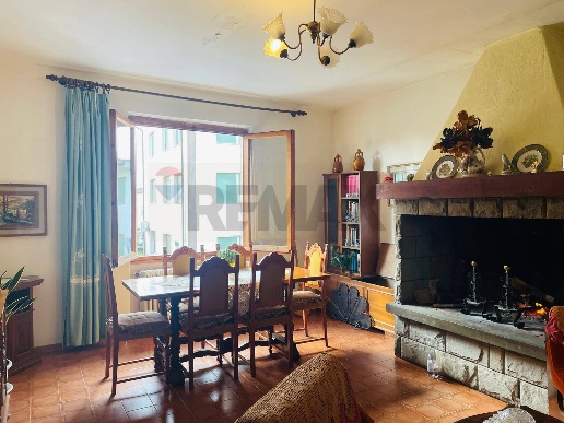 casa indipendente a Castelfranco Piandiscò in zona Castelfranco di Sopra