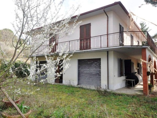 casa indipendente a Castelfranco Piandiscò in zona Castelfranco di Sopra