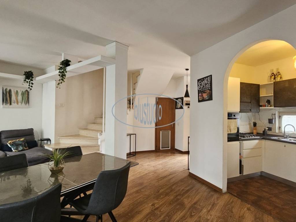 casa indipendente in vendita a Castelfranco Piandiscò