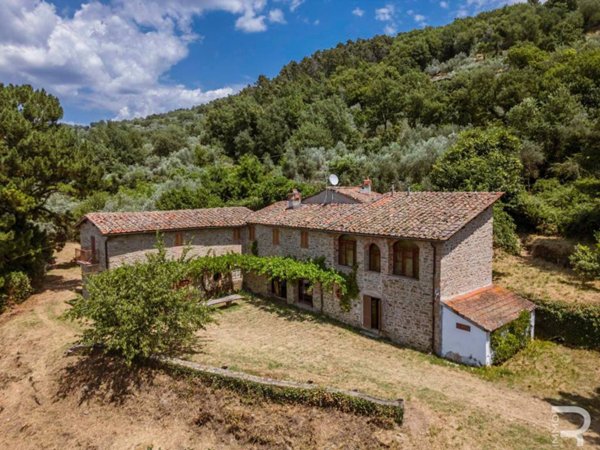 casa indipendente a Castelfranco Piandiscò in zona Castelfranco di Sopra