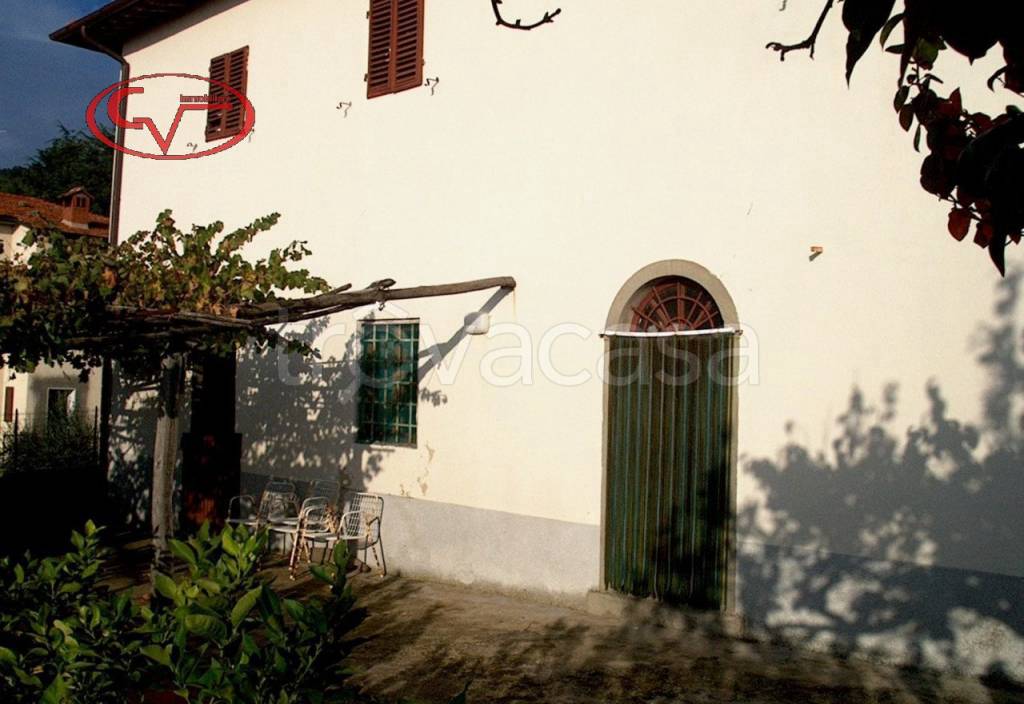casa indipendente in vendita a Castelfranco Piandiscò in zona Pulicciano