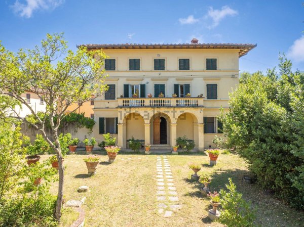 casa indipendente a Castelfranco Piandiscò in zona Castelfranco di Sopra