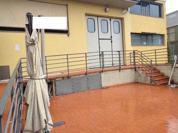 locale commerciale in vendita a Castelfranco Piandiscò in zona Pian di Sco