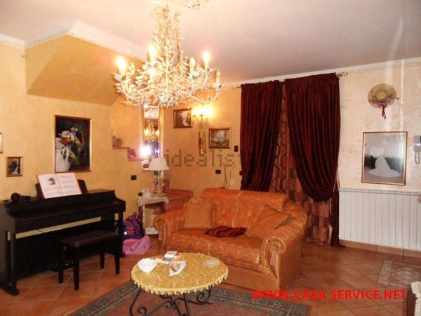casa indipendente a Castelfranco Piandiscò in zona Castelfranco di Sopra