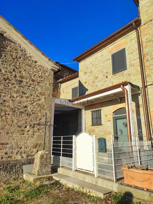 casa indipendente in vendita a Castelfranco Piandiscò in zona Pulicciano