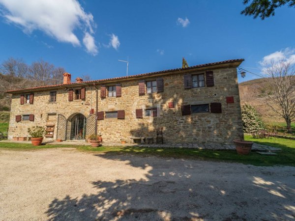 casa indipendente a Castelfranco Piandiscò in zona Castelfranco di Sopra