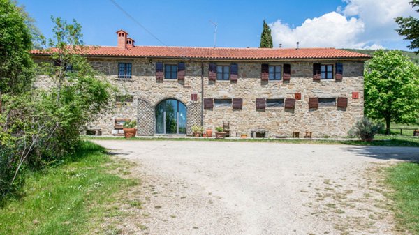 casa indipendente a Castelfranco Piandiscò in zona Castelfranco di Sopra