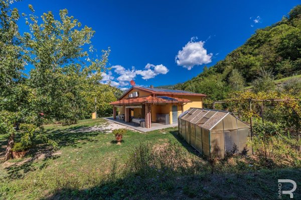 casa indipendente a Castelfranco Piandiscò in zona Castelfranco di Sopra