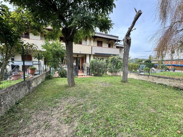 casa indipendente in vendita a Castelfranco Piandiscò in zona Vaggio