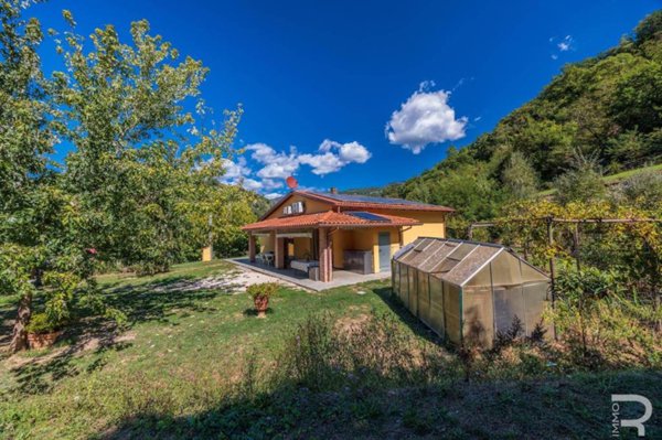 casa indipendente in vendita a Castelfranco Piandiscò