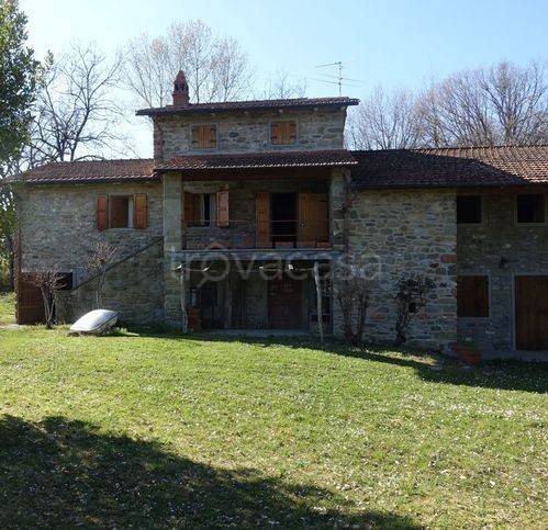 casa indipendente in vendita a Pratovecchio Stia in zona Pratovecchio