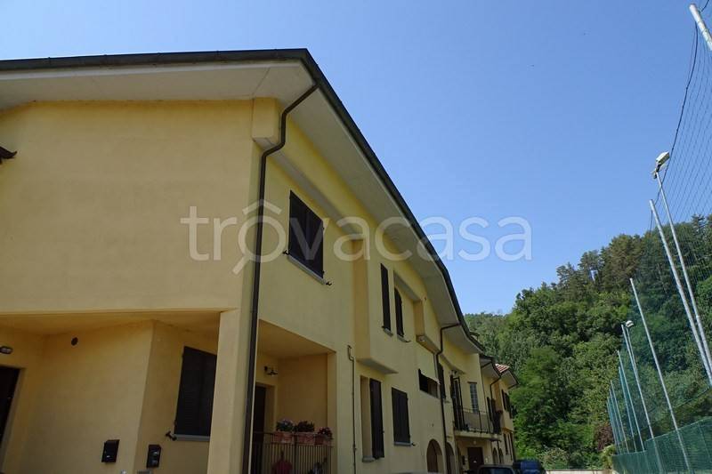 appartamento in vendita a Pratovecchio Stia in zona Pratovecchio