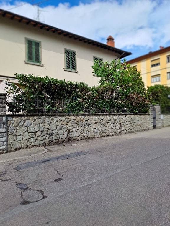 casa indipendente in vendita a Pratovecchio Stia in zona Villa