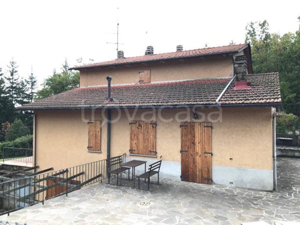 casa indipendente in vendita a Pratovecchio Stia in zona Villa