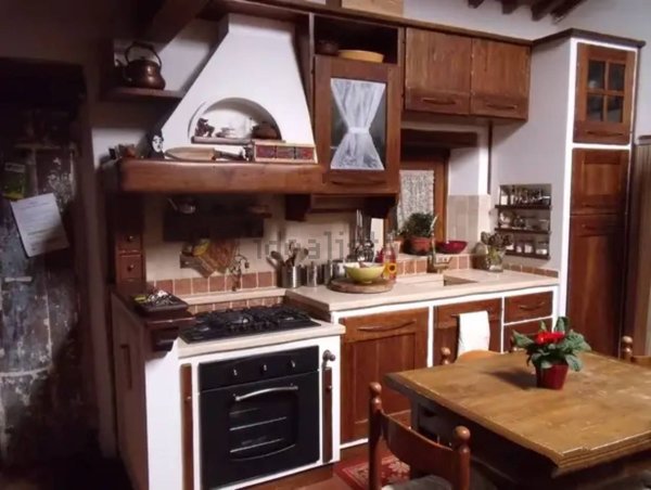 appartamento in vendita a Pratovecchio Stia in zona Stia
