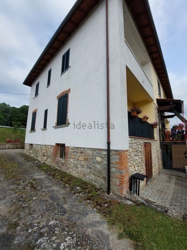 appartamento in vendita a Pratovecchio Stia in zona Pratovecchio