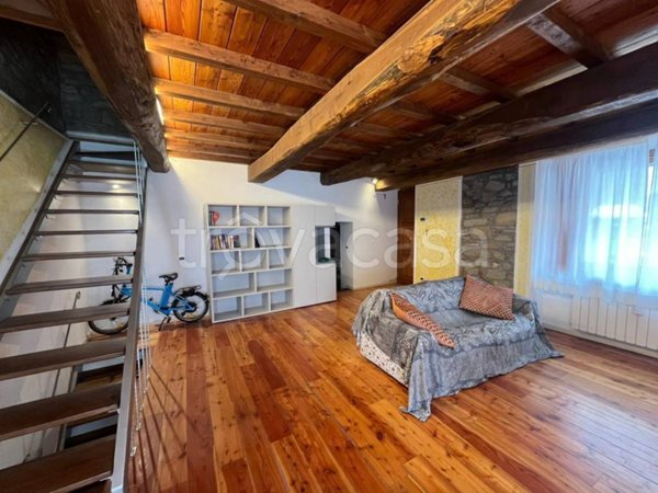 appartamento in vendita a Pratovecchio Stia in zona Lonnano