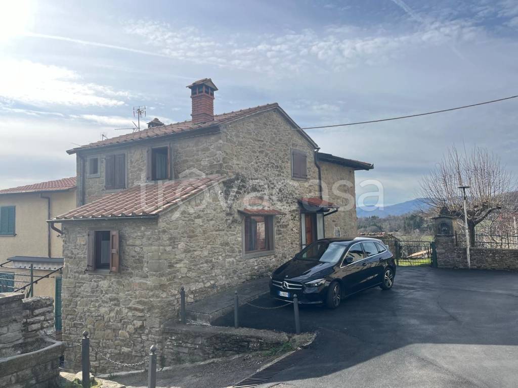 appartamento in vendita a Pratovecchio Stia in zona Lonnano