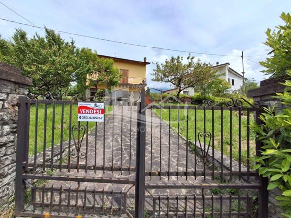 casa indipendente in vendita a Pratovecchio Stia in zona Villa
