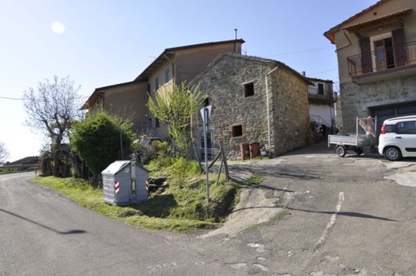casa indipendente in vendita a Pratovecchio Stia in zona Lonnano