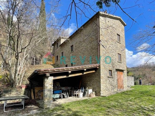 casa indipendente in vendita a Pratovecchio Stia in zona Pratovecchio