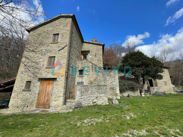 casa indipendente in vendita a Pratovecchio Stia in zona Pratovecchio