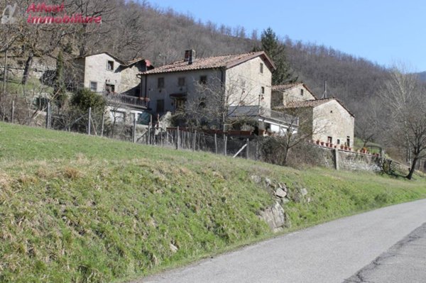 casa indipendente in vendita a Pratovecchio Stia in zona Villa
