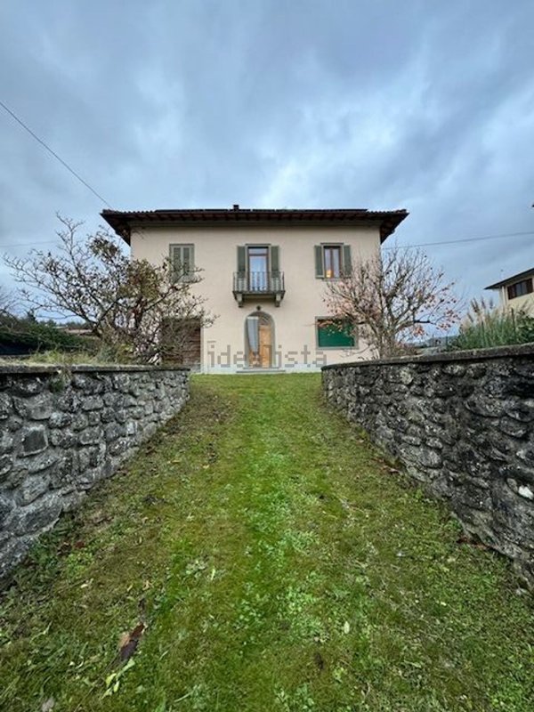 appartamento in vendita a Pratovecchio Stia in zona Pratovecchio