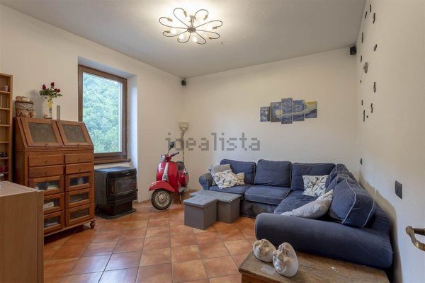 appartamento in vendita a Pratovecchio Stia in zona Papiano