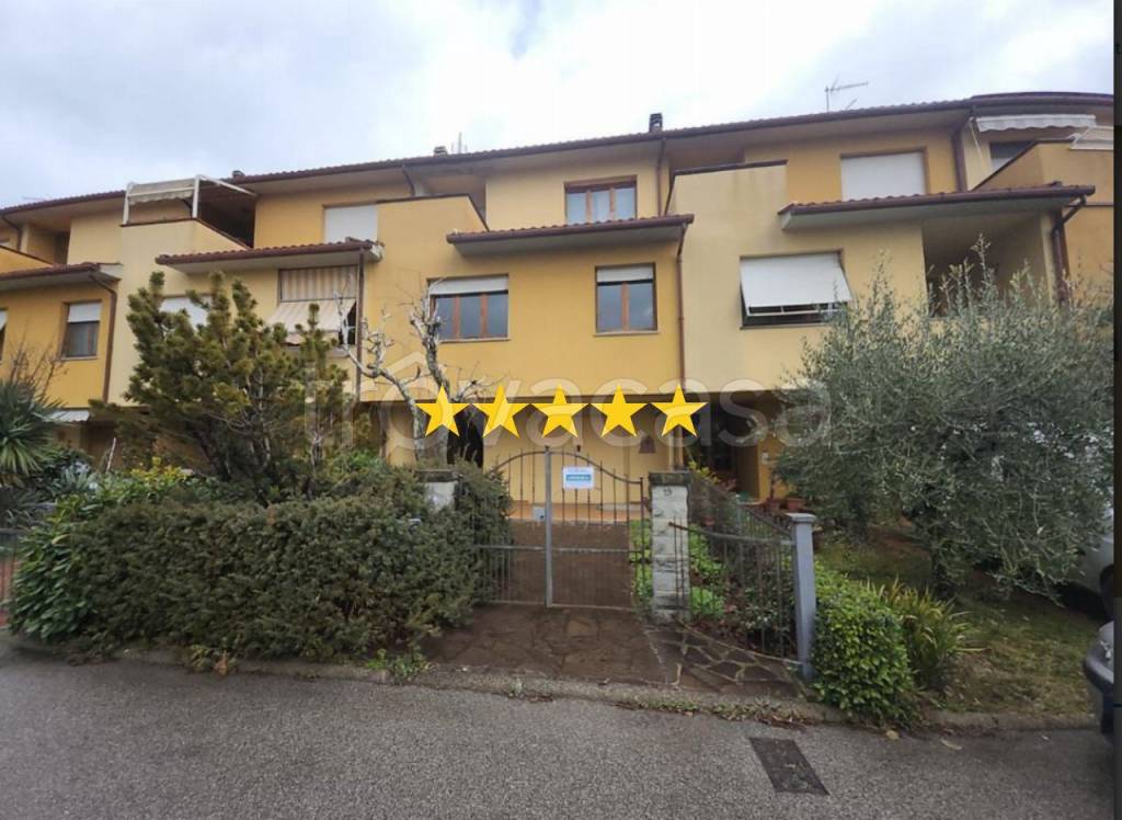 casa indipendente in vendita a Pratovecchio Stia in zona Villa