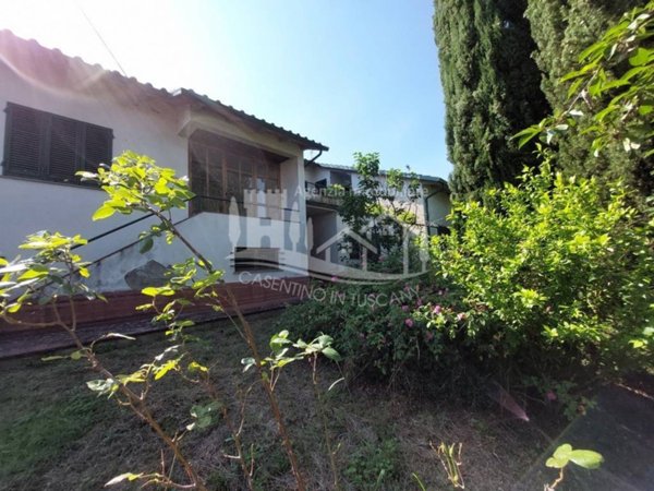 casa indipendente in vendita a Pratovecchio Stia in zona Villa