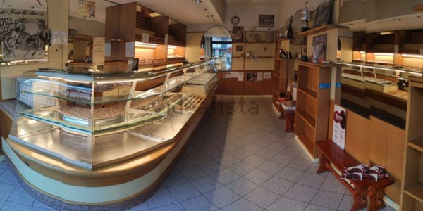 locale commerciale in vendita a Pratovecchio Stia in zona Stia