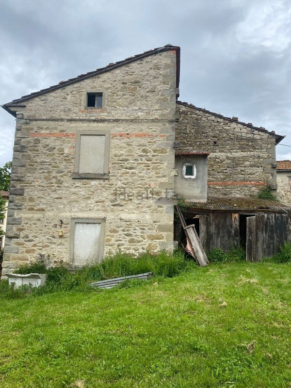 casale in vendita a Pratovecchio Stia in zona Casalino