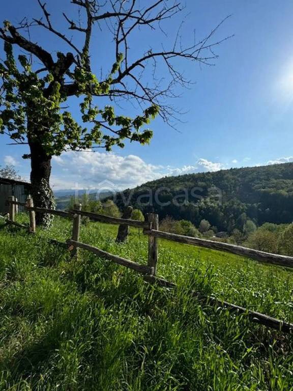appartamento in vendita a Pratovecchio Stia in zona Papiano