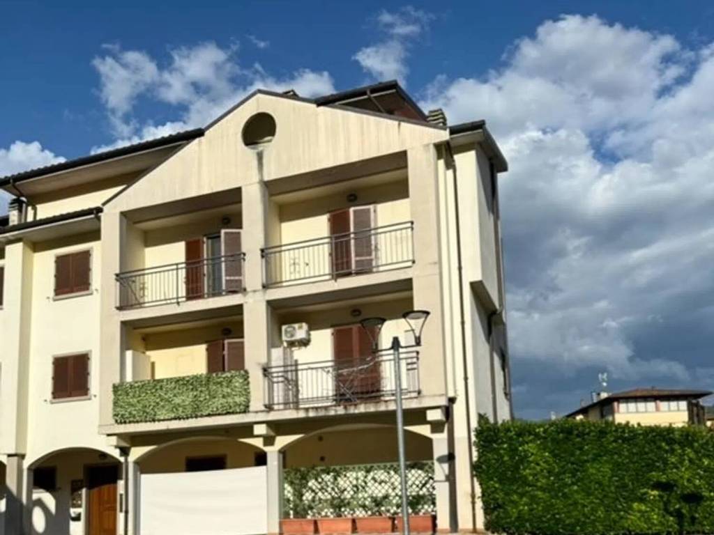 appartamento in vendita a Pratovecchio Stia in zona Stia