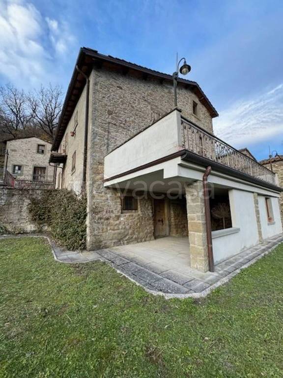 casa indipendente in vendita a Pratovecchio Stia in zona Villa