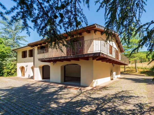 casa indipendente in vendita a Pratovecchio Stia in zona Villa