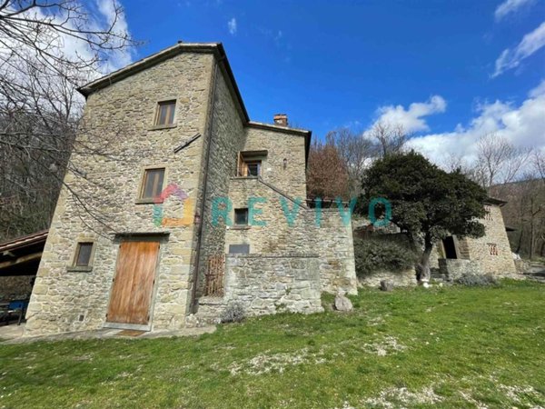 casa indipendente in vendita a Pratovecchio Stia in zona Pratovecchio