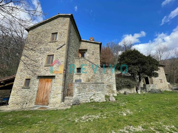 casa indipendente in vendita a Pratovecchio Stia in zona Pratovecchio