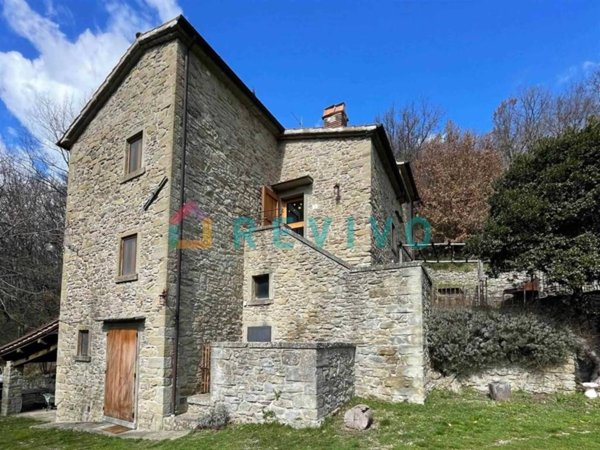 casa indipendente in vendita a Pratovecchio Stia in zona Pratovecchio