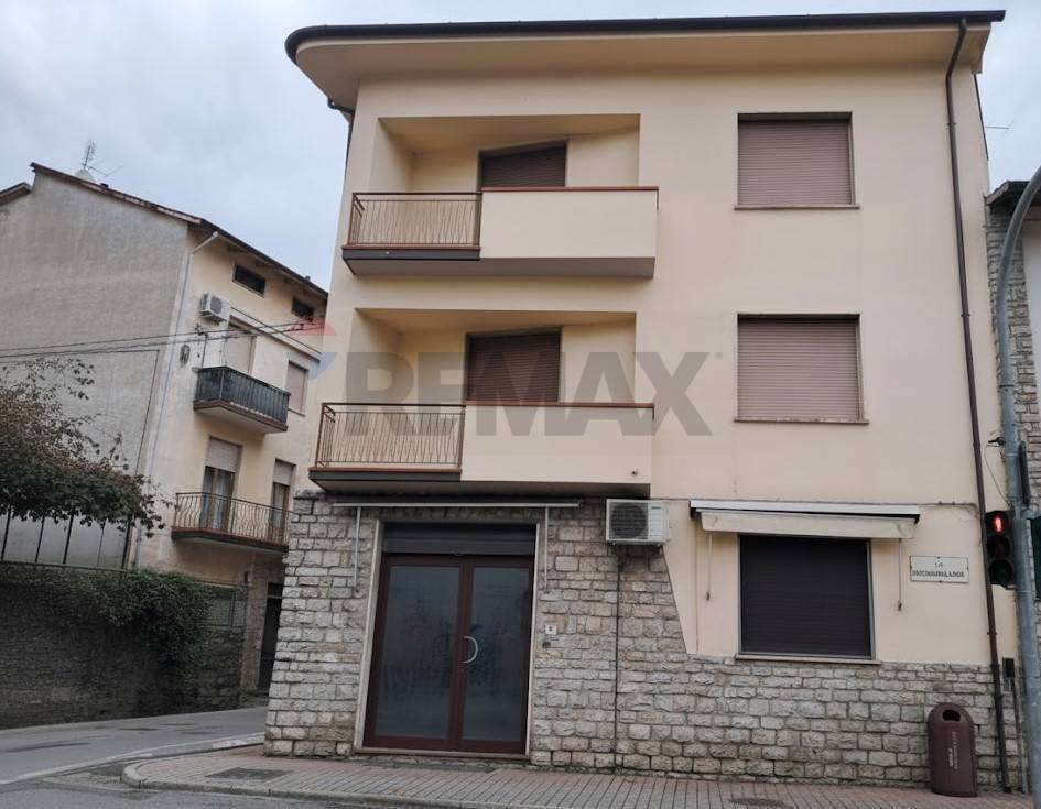 casa indipendente in vendita a Pratovecchio Stia in zona Pratovecchio