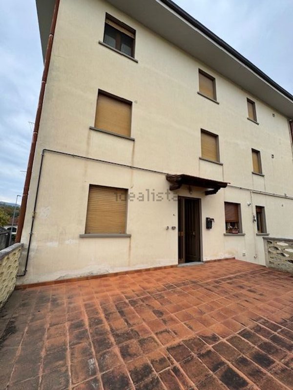 appartamento in vendita a Pratovecchio Stia in zona Pratovecchio