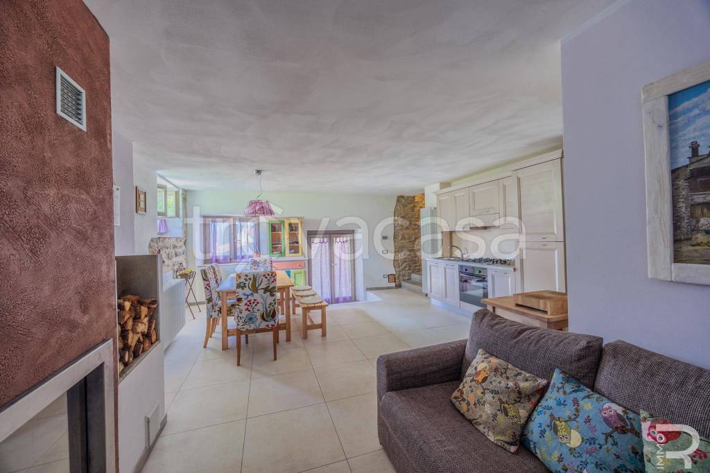 casa indipendente in vendita a Pratovecchio Stia in zona Villa