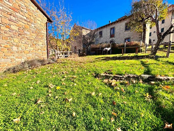 casa indipendente in vendita a Pratovecchio Stia in zona Pratovecchio