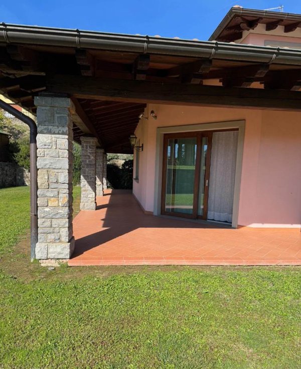 casa indipendente in vendita a Pratovecchio Stia in zona Villa